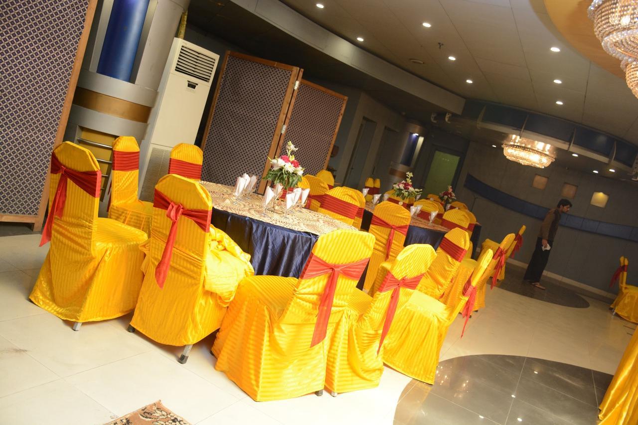 Hotel Leaders Inn Лахор Екстериор снимка