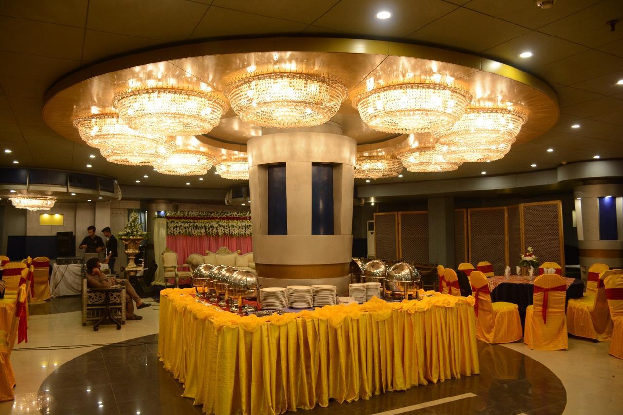 Hotel Leaders Inn Лахор Екстериор снимка